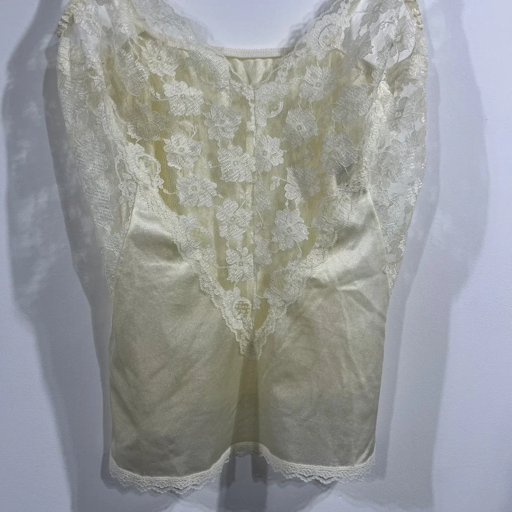 UndercoverWear Vintage Lace Camisole Coquette Fairy Romantic Top Size Medium